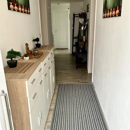 Deine Pension, Double P1, 1-2 Beds, 10qm, Check-in 4pm - 5am 招待所