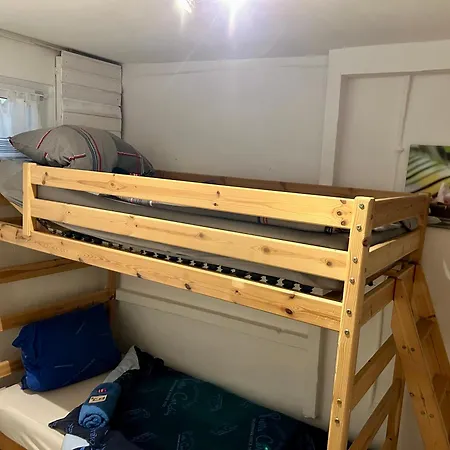 Deine Pension, Double Room P1, 1-2 Beds, 10Qm, Check-In 4Pm - 5Am 招待所 克雷格林根