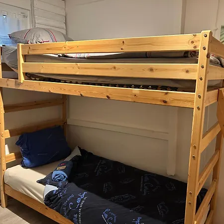 Deine Pension, Double Room P1, 1-2 Beds, 10Qm, Check-In 4Pm - 5Am 招待所 克雷格林根