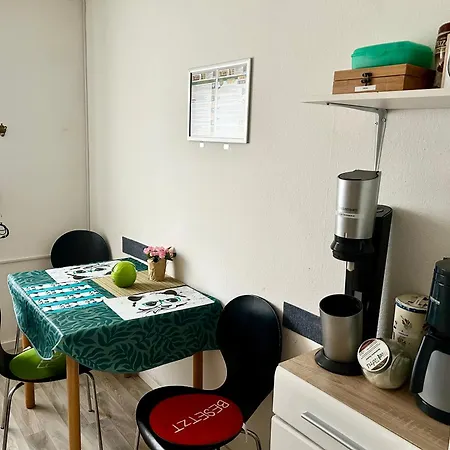 Deine Pension, Double P1, 1-2 Beds, 10qm, Check-in 4pm - 5am