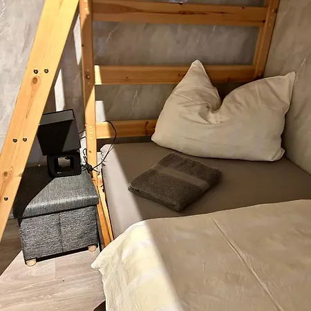 Deine Pension, Double P1, 1-2 Beds, 10qm, Check-in 4pm - 5am Creglingen