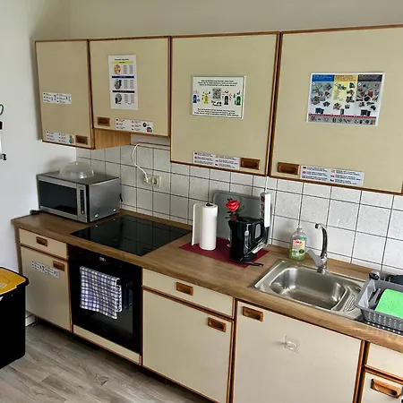 Affittacamere Deine Pension, Double P1, 1-2 Beds, 10qm, Check-in 4pm - 5am *